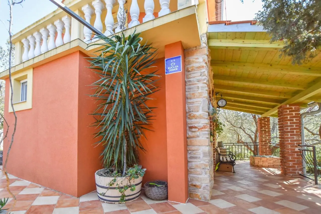 House Luce Villa Nevidane 0*,  Croatia